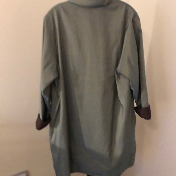 Reversible rain jacket - Picture 2 of 4